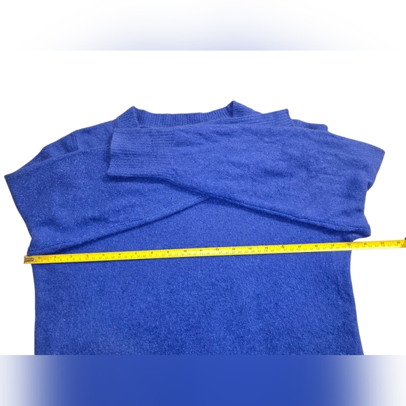 J.Crew Women’s Extra-Soft Blue Knit Sweater Pullover Acrylic Polyamide Size M - Picture 4 of 8